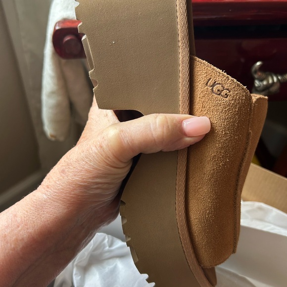 UGG Brown Women's Slide - Picture 7 of 8